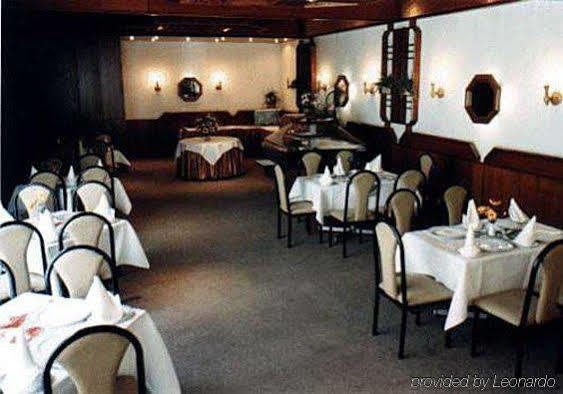 Hotel Petropol Plock Restoran gambar